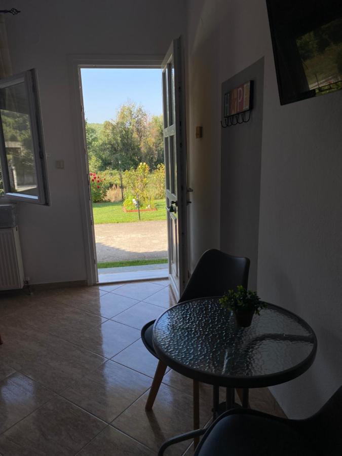 Guesthouse Anestis Ангістрон Екстер'єр фото